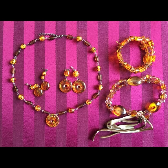 Amber Beads Necklace set - Picture 7 of 7